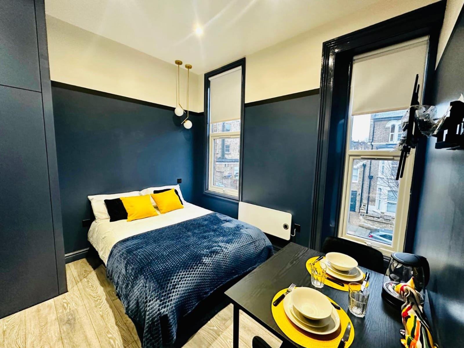 39 Blue House Luxury Ensuite Ideal For Tourists Gasthof