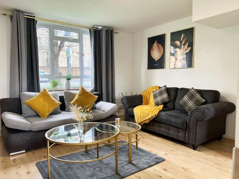 Golden Flat Next To Camden Town Apartment London