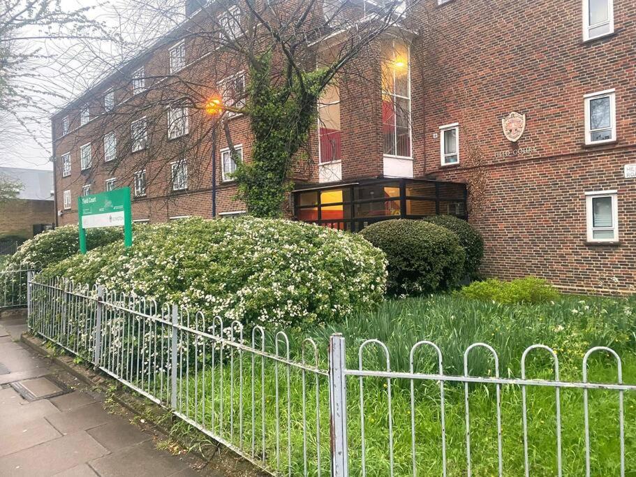 Golden Flat Next To Camden Town Apartment