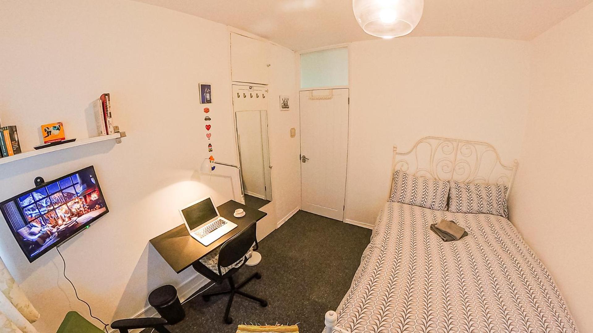 Centrally Located Comfortable In Homestay *
