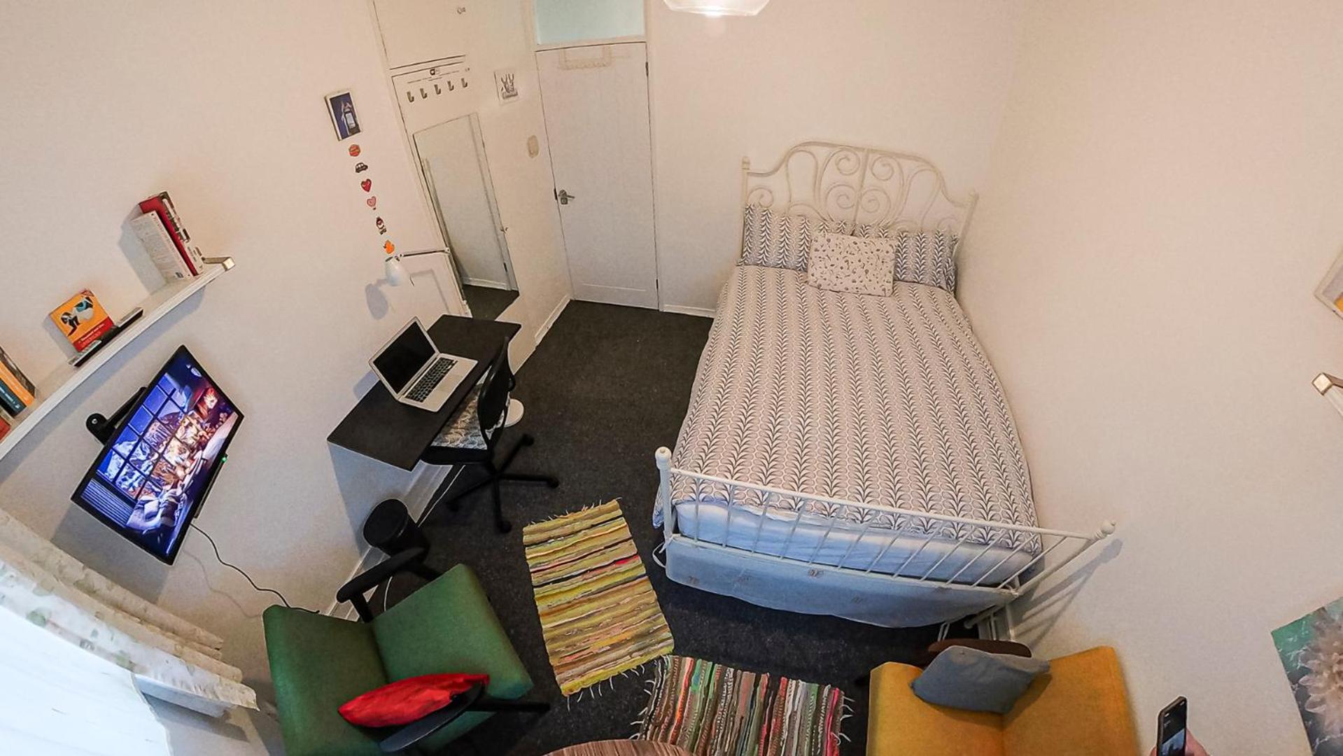 Centrally Located Comfortable In Homestay *
