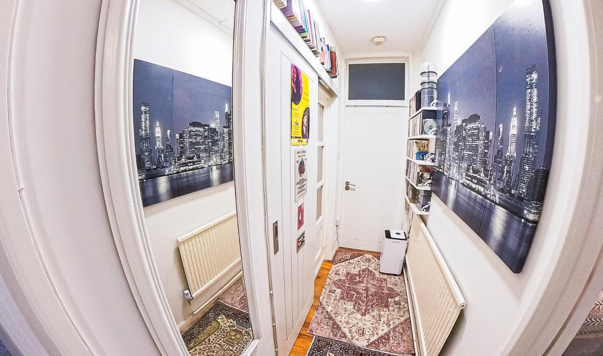 Homestay Centrally Located Comfortable In