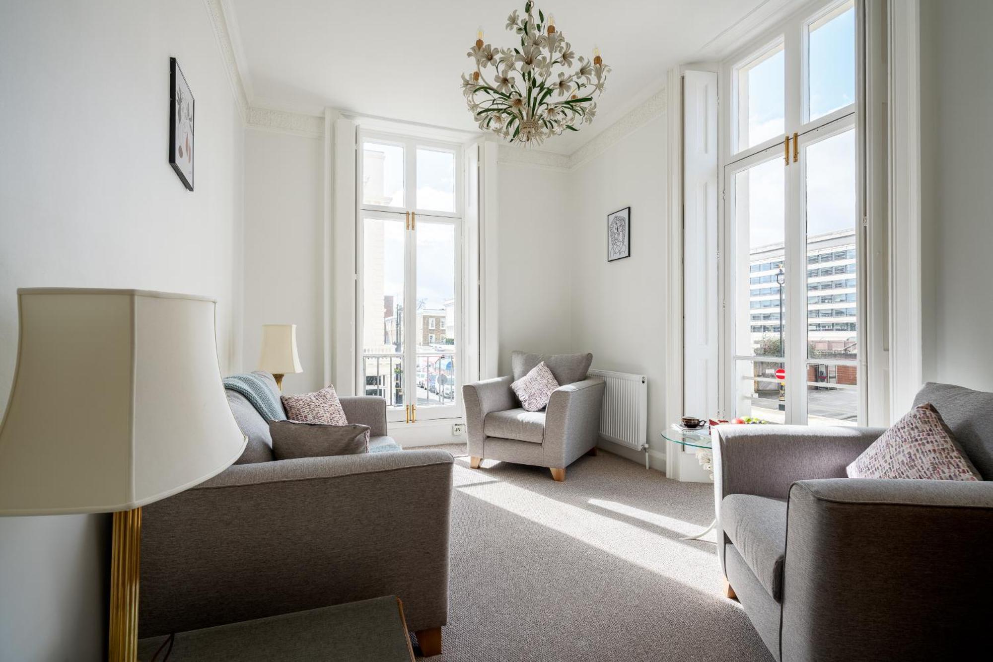 Luxury & Stylist Near Victoria *