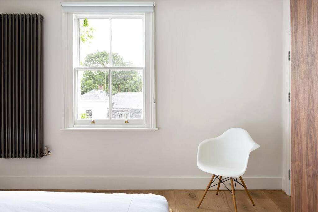 Stunning Views, Floor Flat Apartment *