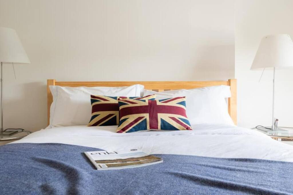 Stunning Views, Floor Flat * London