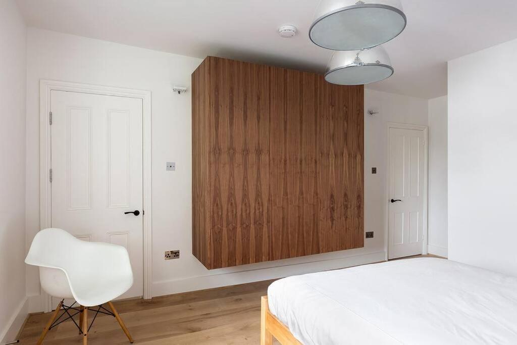 Stunning Views, Floor Flat Apartment London