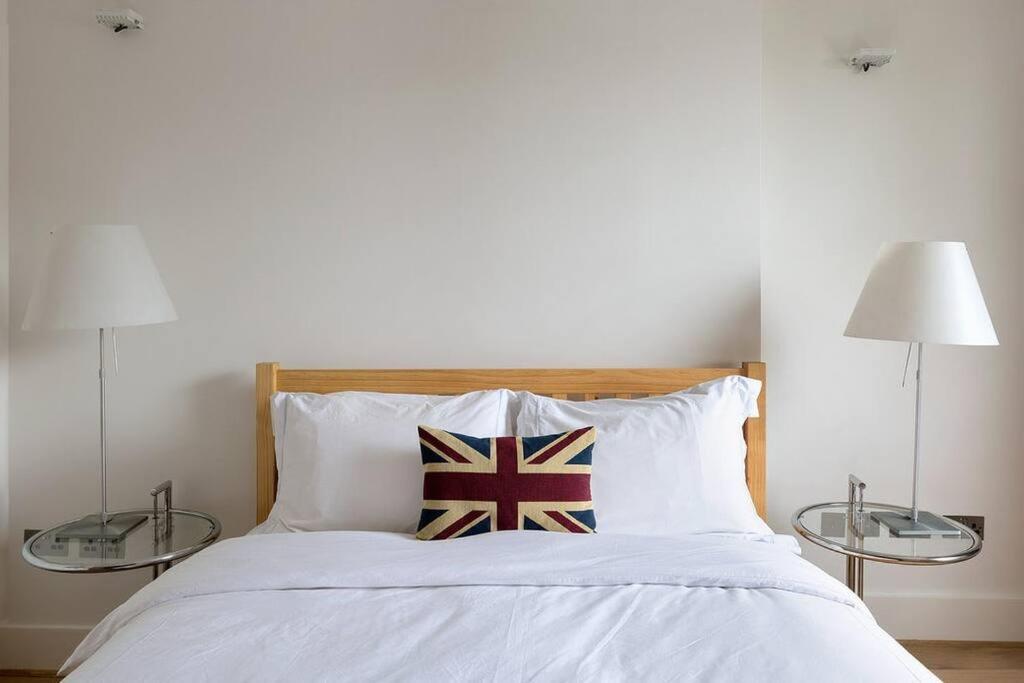 Stunning Views, Floor Flat Apartment London