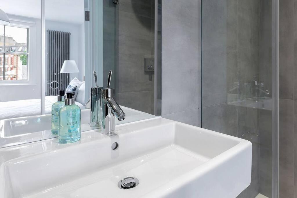 Stunning Views, Floor Flat Apartment