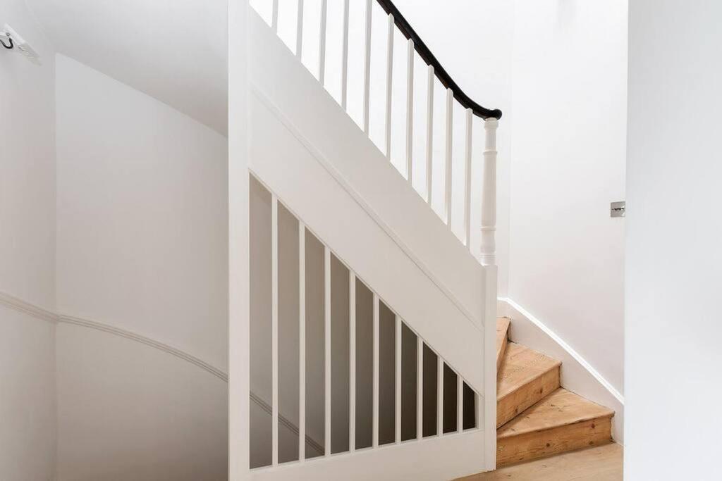 Stunning Views, Floor Flat Apartment *