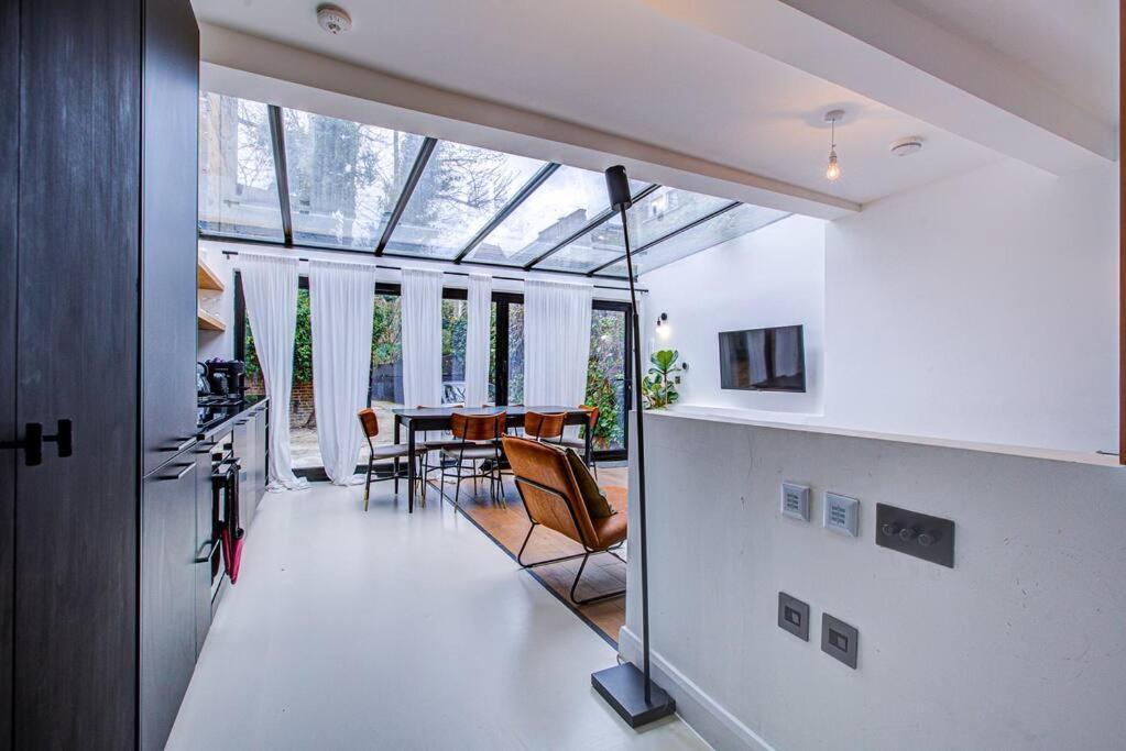 Bright And Airy 1br Unit Near Queen's Park * London