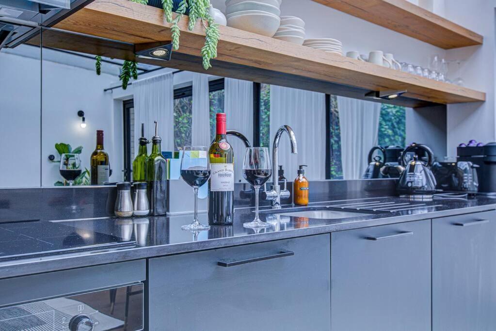 Apartment Bright And Airy 1br Unit Near Queen's Park *