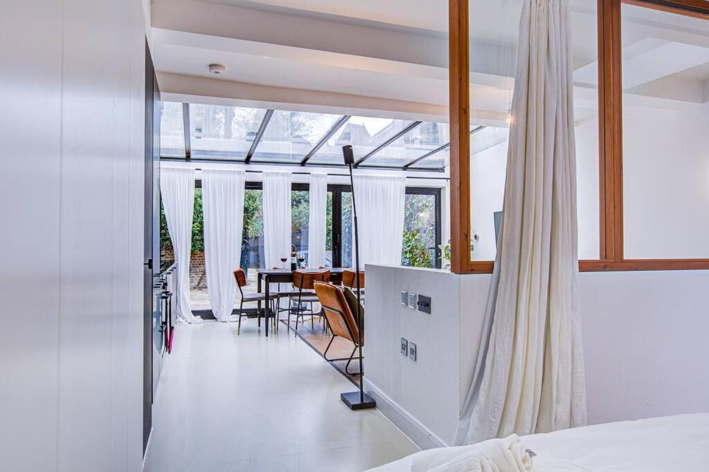 Bright And Airy 1br Unit Near Queen's Park Apartment *