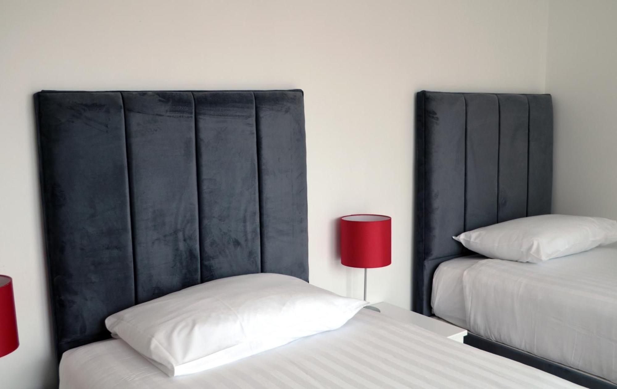 Access Apartment *