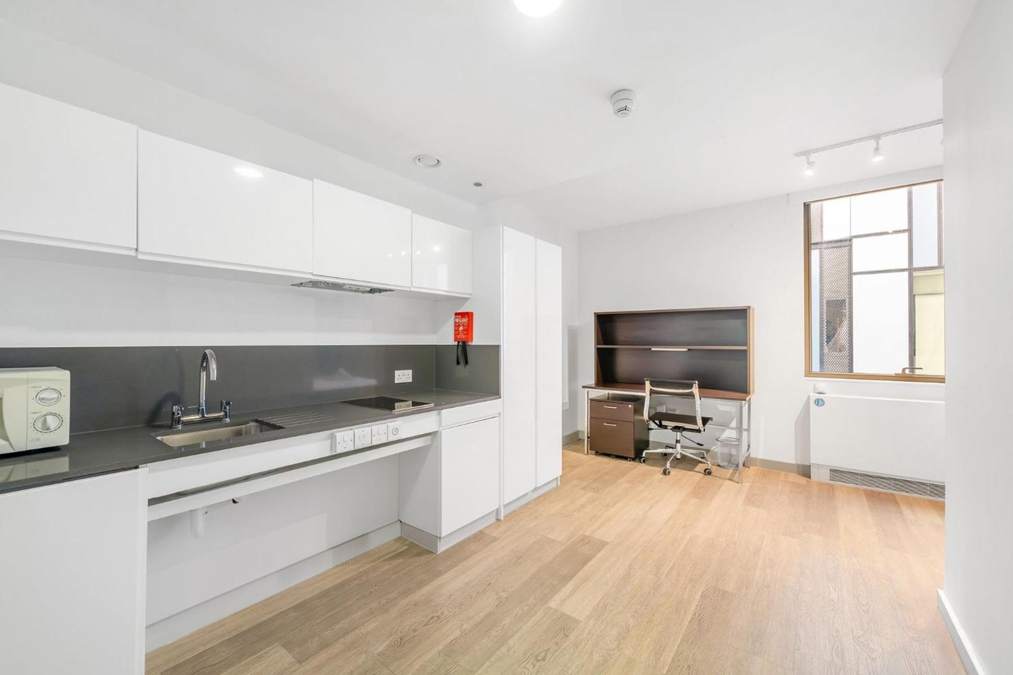 Studios, And Private Bedrooms With Shared Kitchen At Chapter Kings Cross In Apartment London
