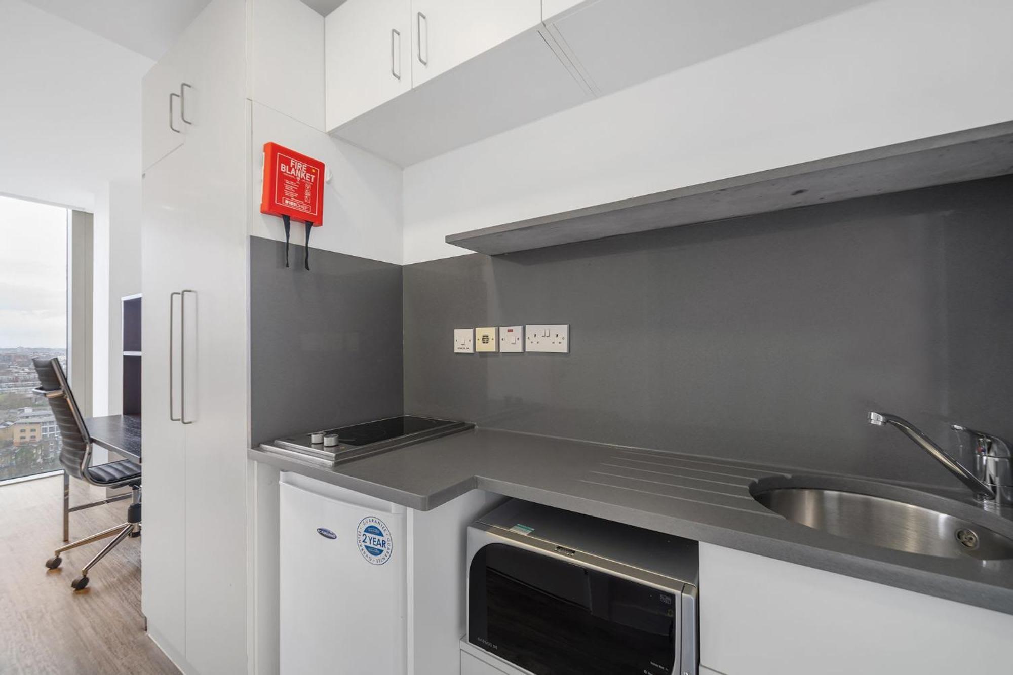 Studios, And Private Bedrooms With Shared Kitchen At Chapter Kings Cross In *