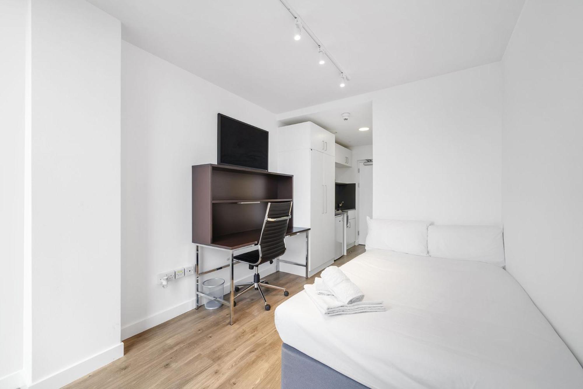 Studios, And Private Bedrooms With Shared Kitchen At Chapter Kings Cross In Apartment London