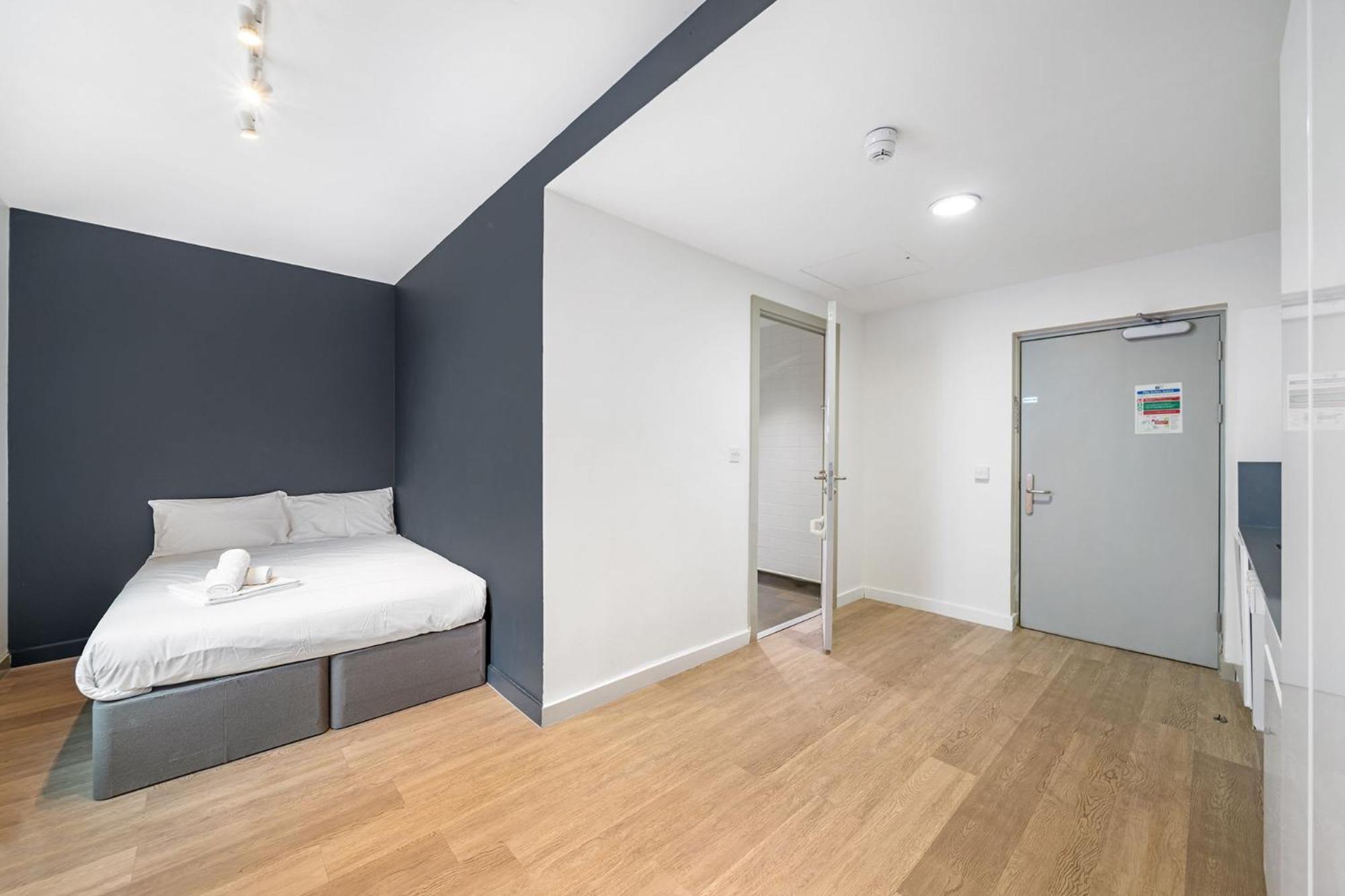 Studios, And Private Bedrooms With Shared Kitchen At Chapter Kings Cross In
