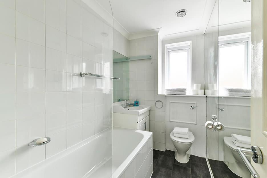 The Elden No8 Fairway Hosting Apartment London