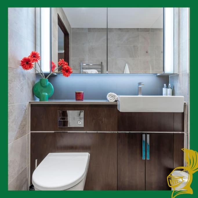 The Embassy Two Bedrooms Devereux Residences London