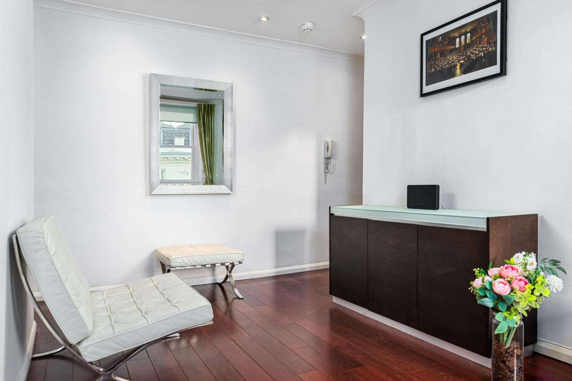 Bright & Spacious 2-bedroom In Paddington Hydepark Apartamento Londres