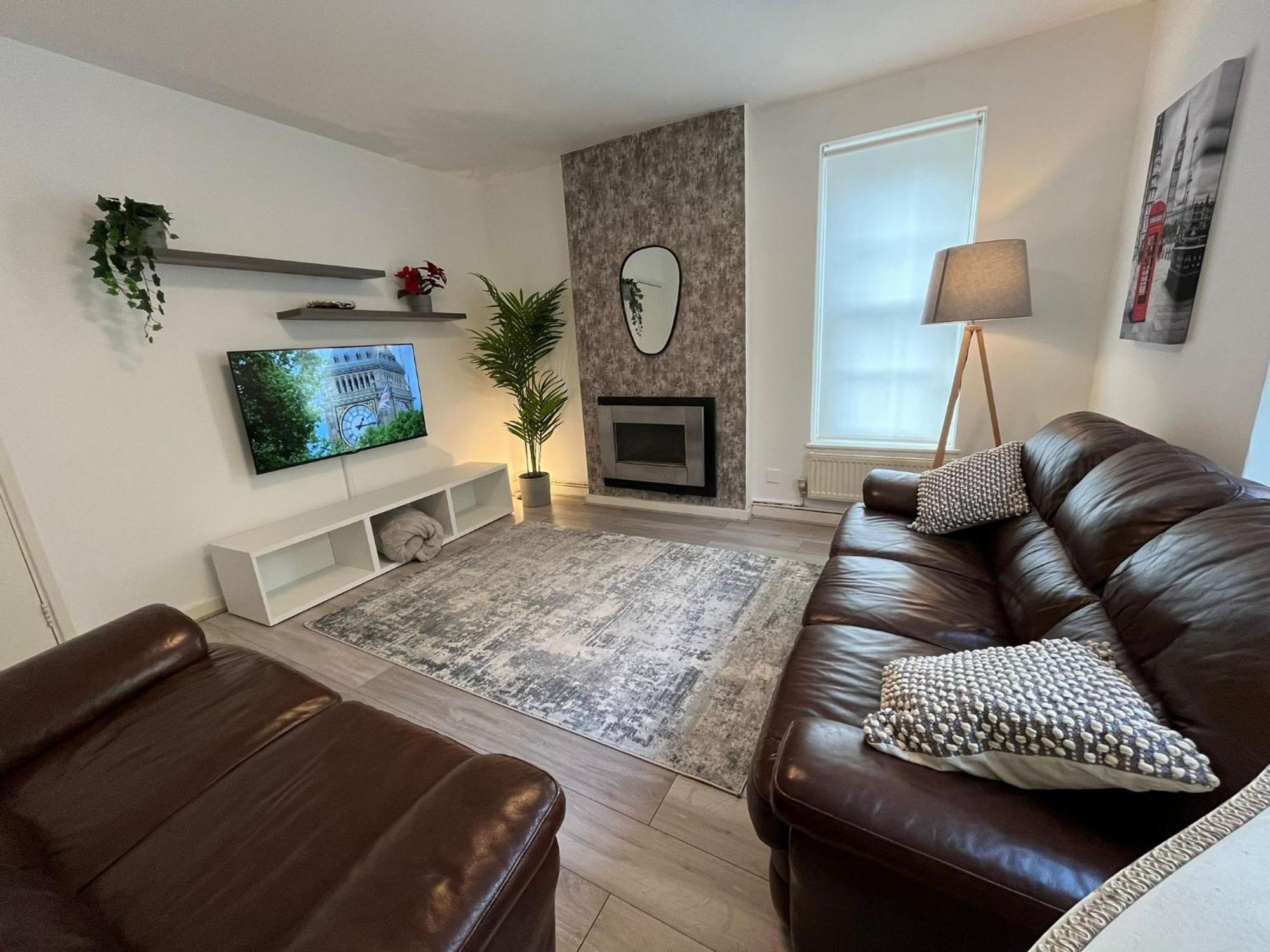 Charm: Spacious 3-bed With Garden Oasis Apartamento Londres