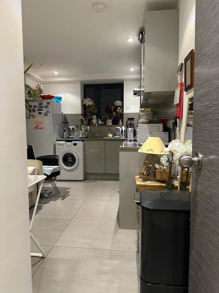 Apartment Ambar Jadwin Marahanata