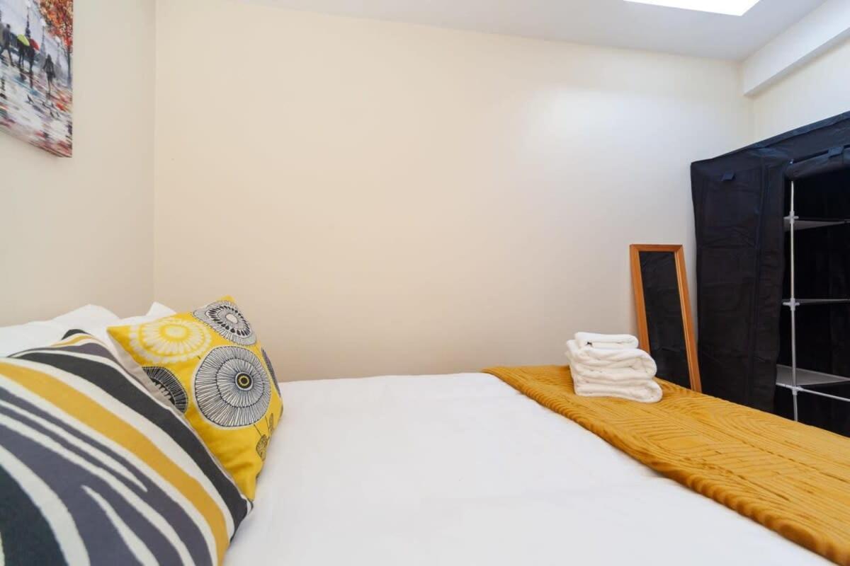 Apartment Modern 2 Bed Attic In Brixton London