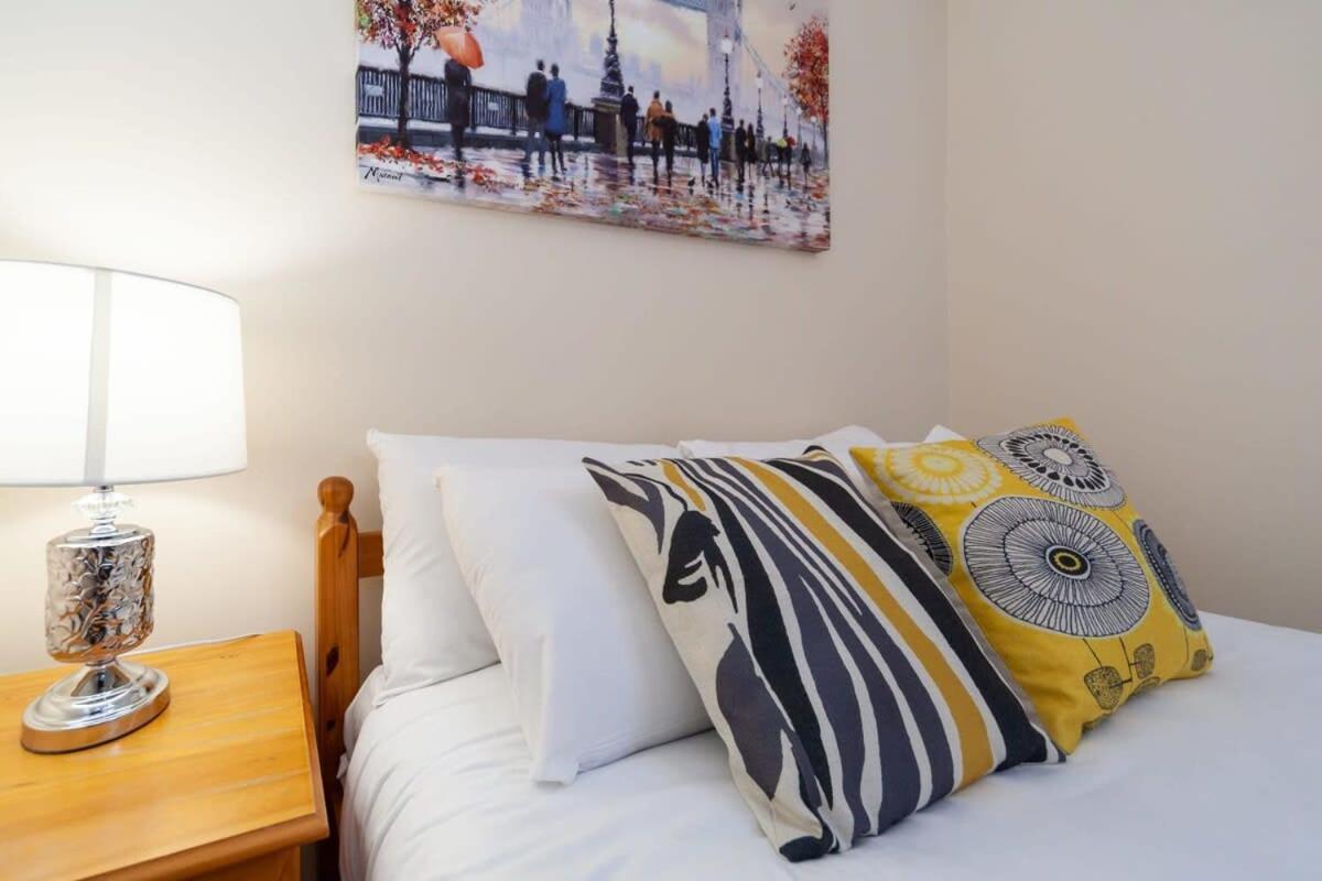 Apartment Modern 2 Bed Attic In Brixton London