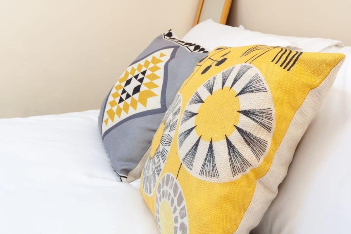 Modern 2 Bed Attic In Brixton London