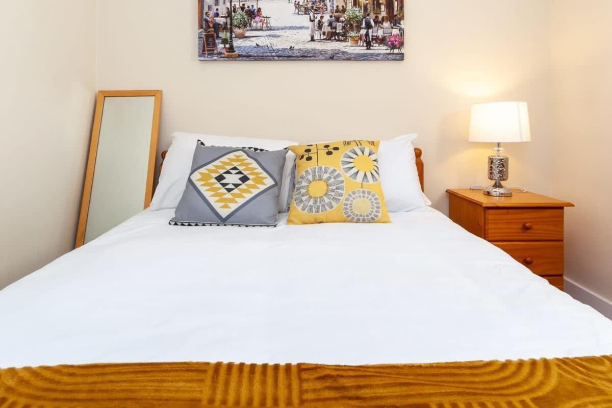 Apartment Modern 2 Bed Attic In Brixton London