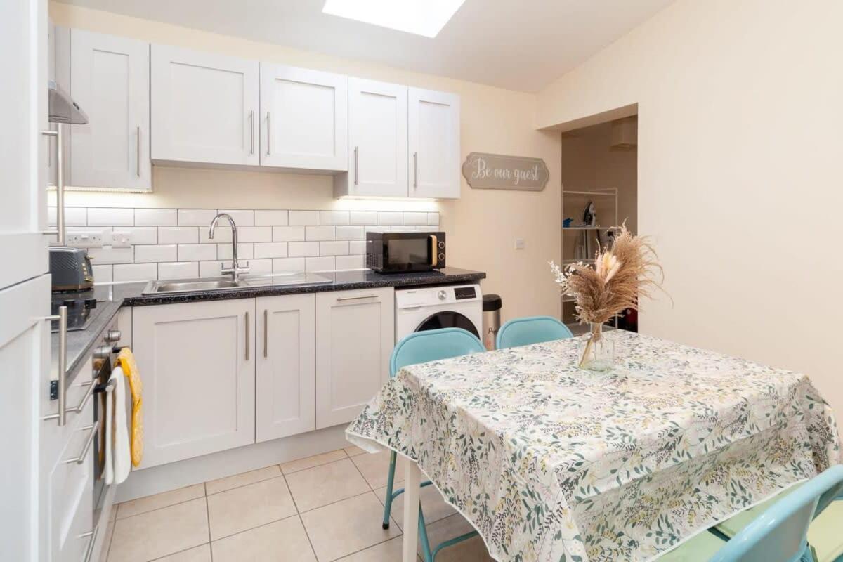 Modern 2 Bed Attic In Brixton