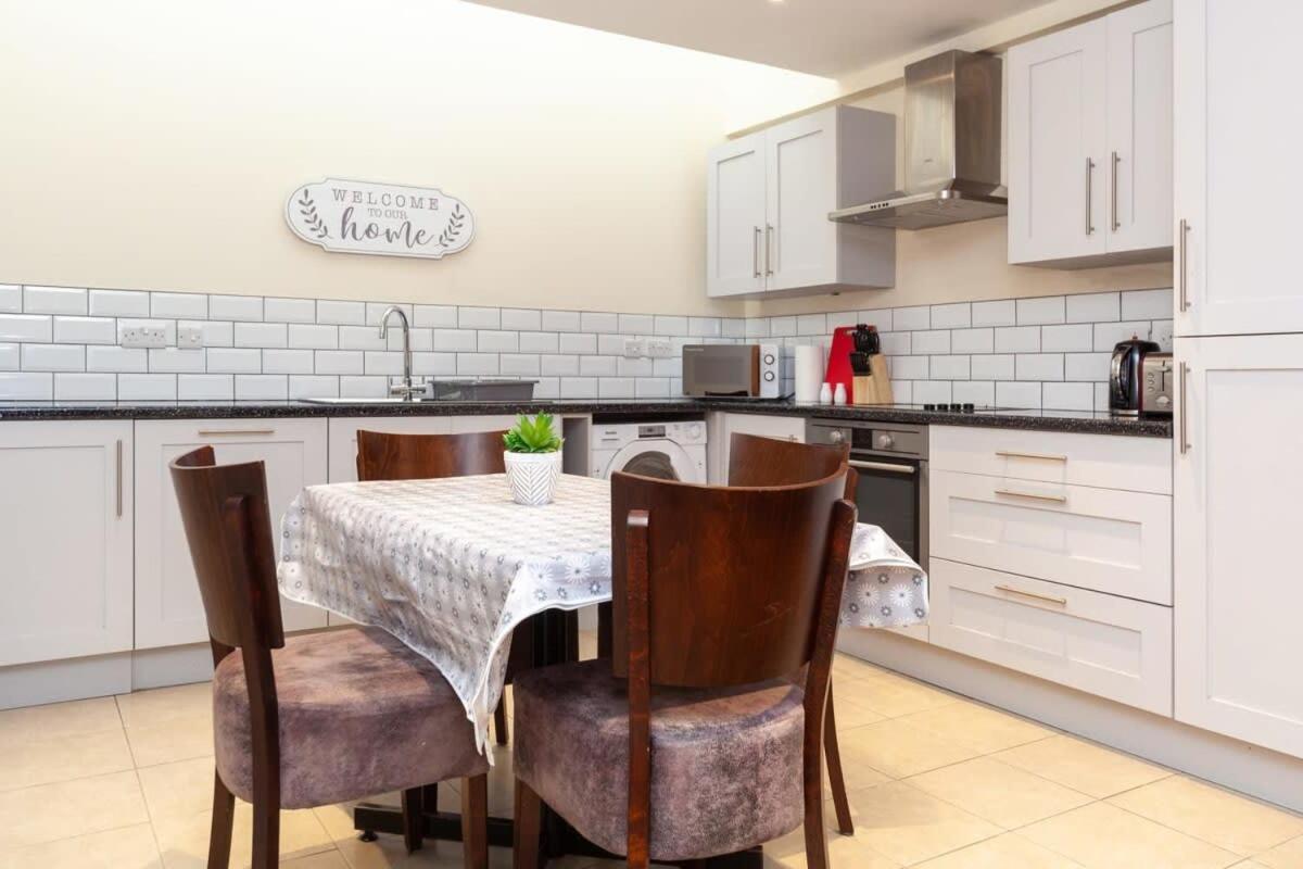 Characterful 2 Bedroom In Brixton Apartment
