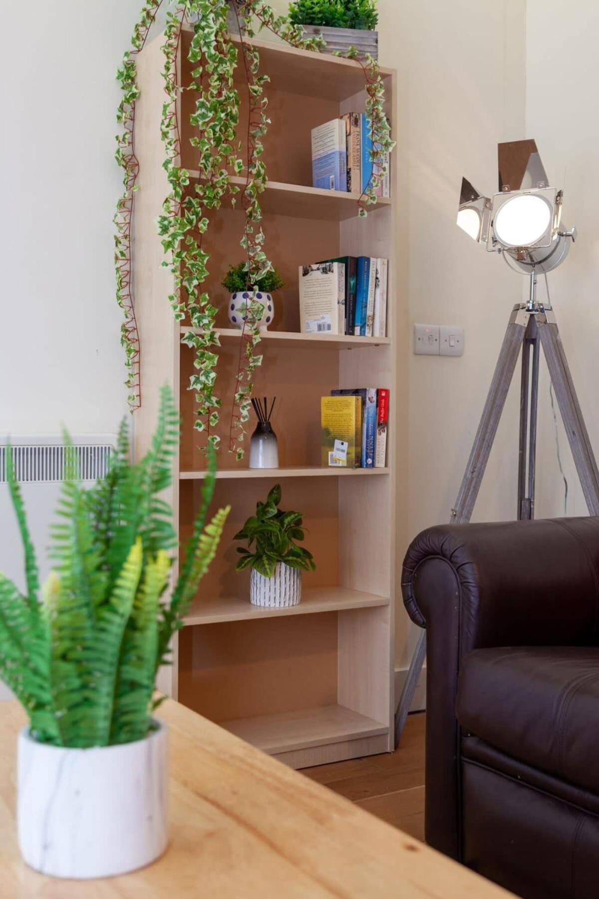 Characterful 2 Bedroom In Brixton Apartment *