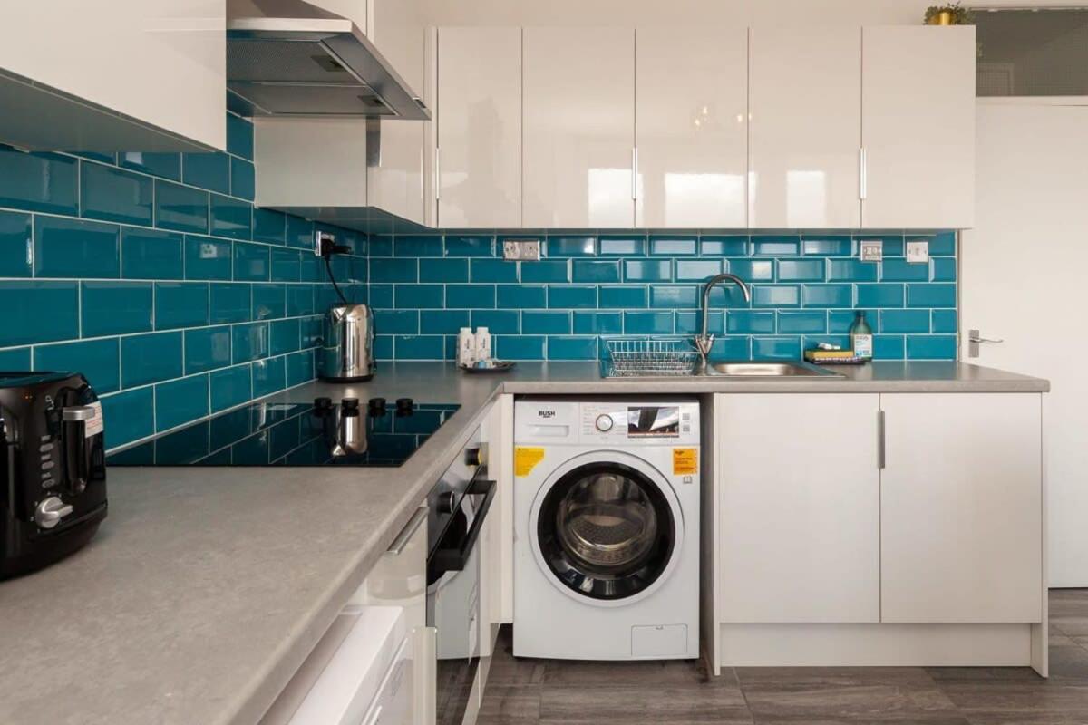 3 Bedroom Old Street - Amazing Views Apartment
