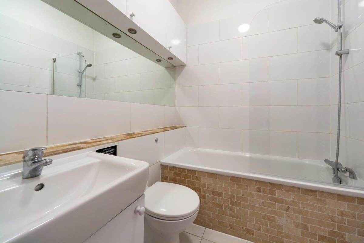 Lovely 2 Bedroom In Tooting Apartment