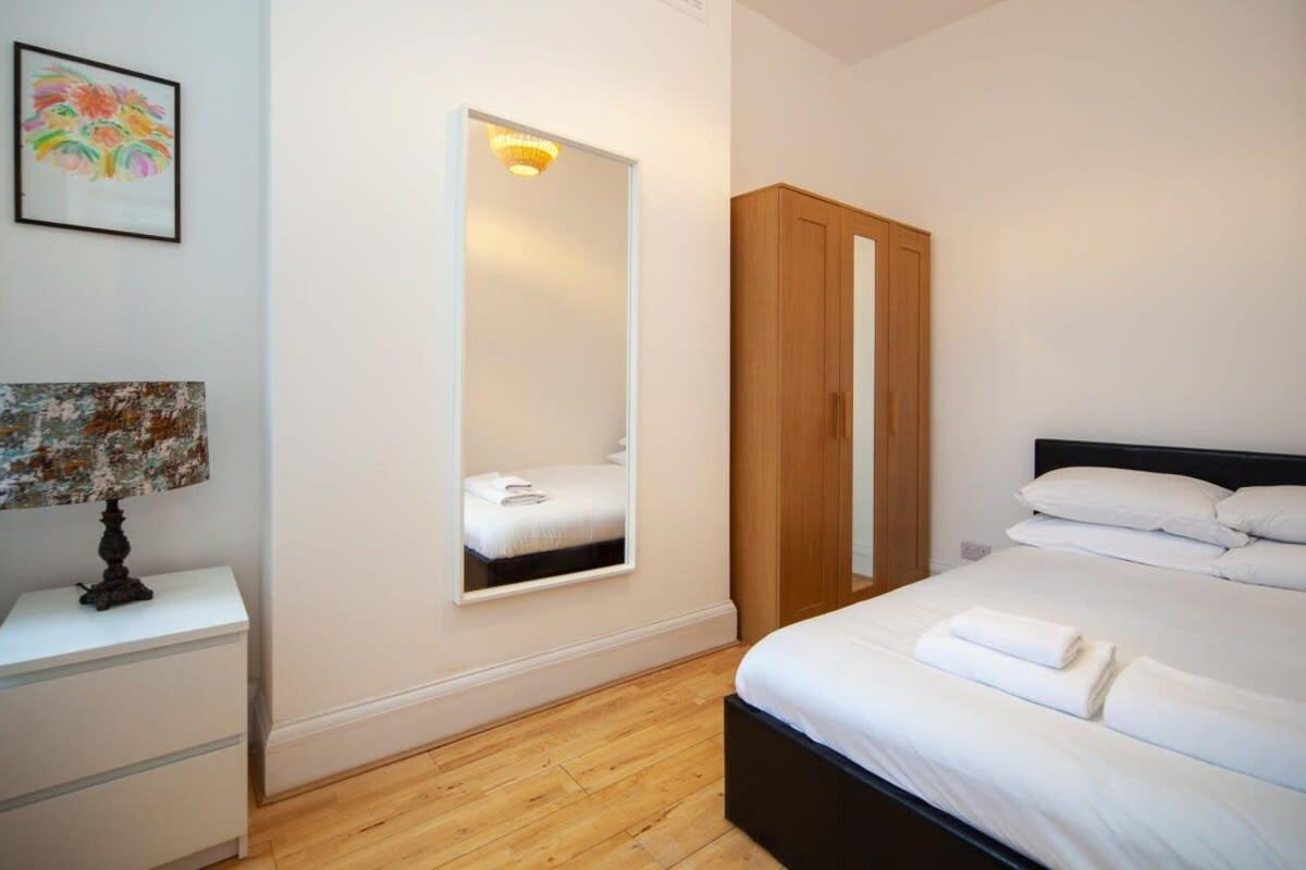 Lovely 2 Bedroom In Tooting Apartment