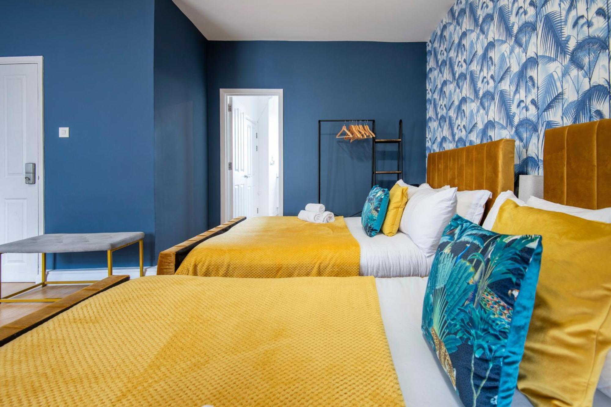 Brand New The Palms: Luxury Family London