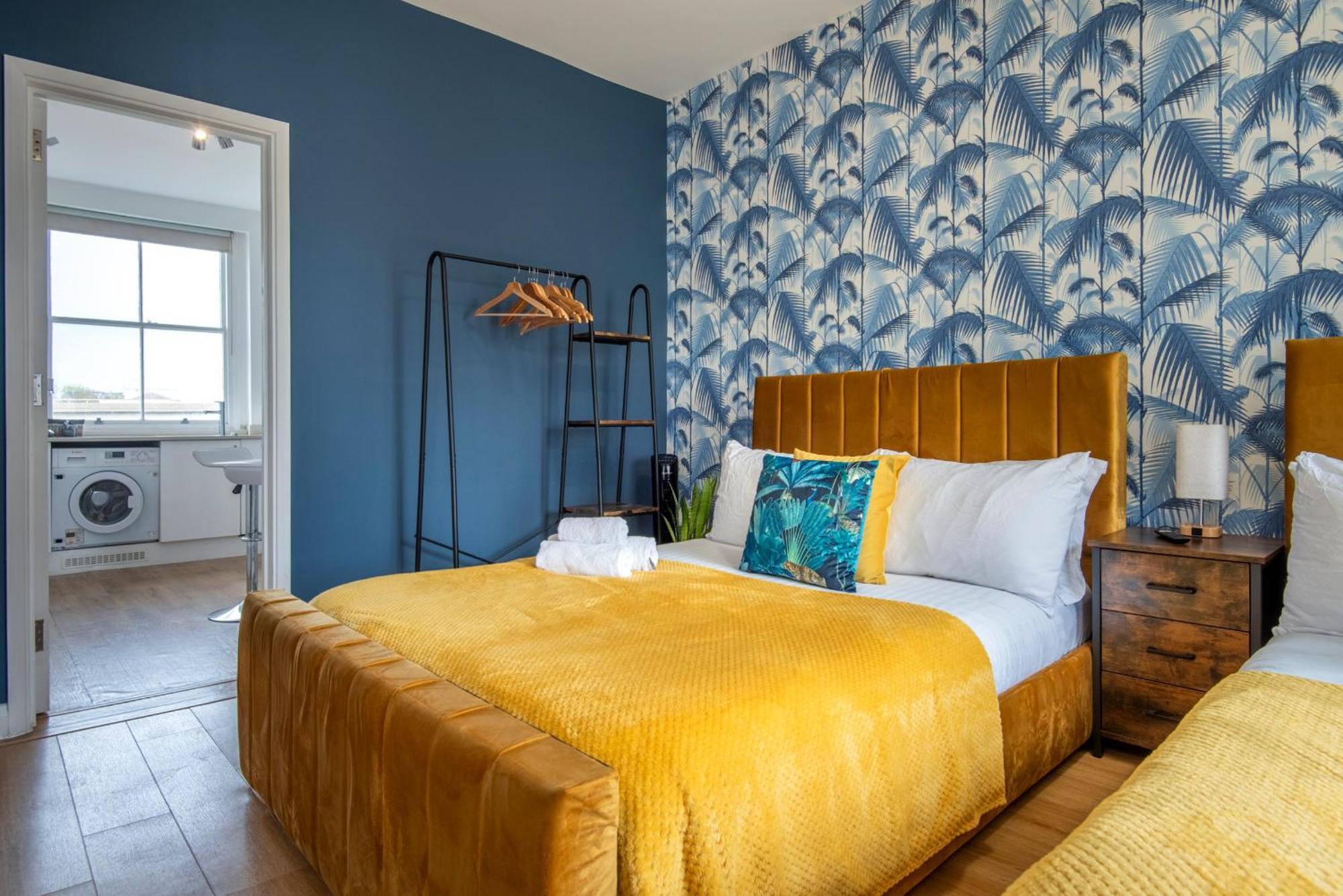 Brand New The Palms: Luxury Family London