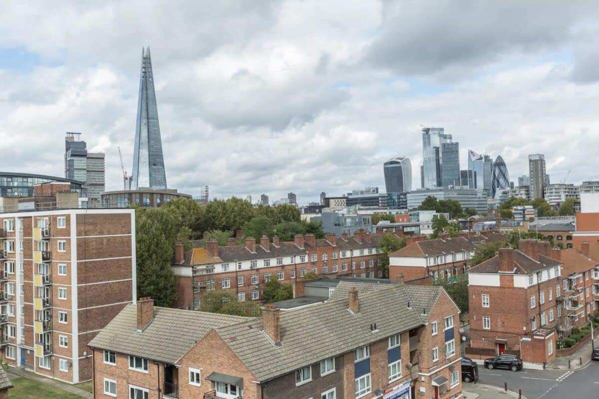 Stylish 2br Flat Bridge Views * London