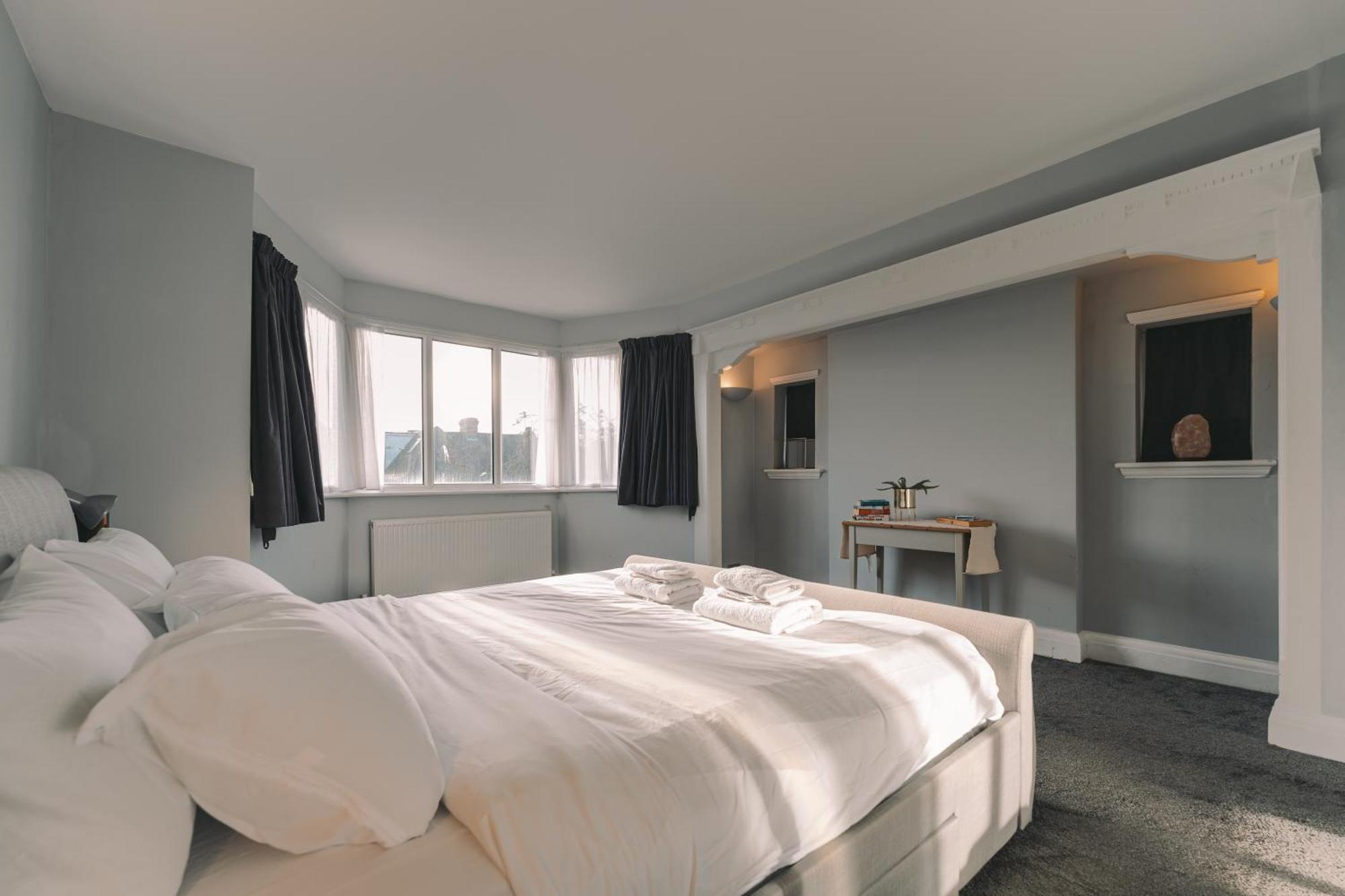 Modern Flat By The Underground. Apartment London