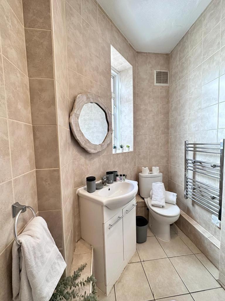 Light Budget Studio On Edgware Road, London