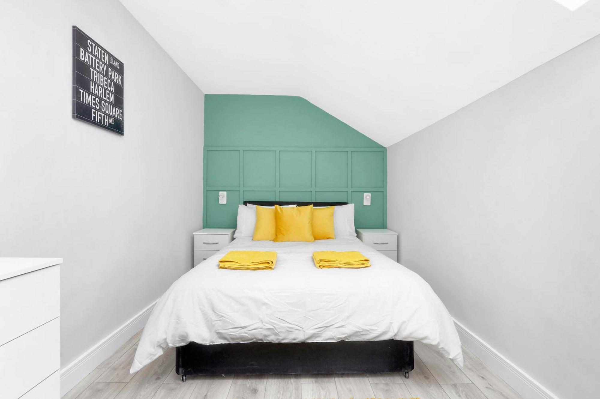 Waterside 4 Bed Londres