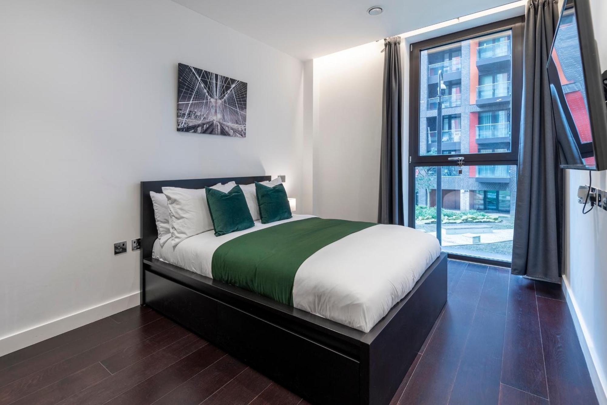 Apartment The Embassy Two Bedrooms Devereux Residences *