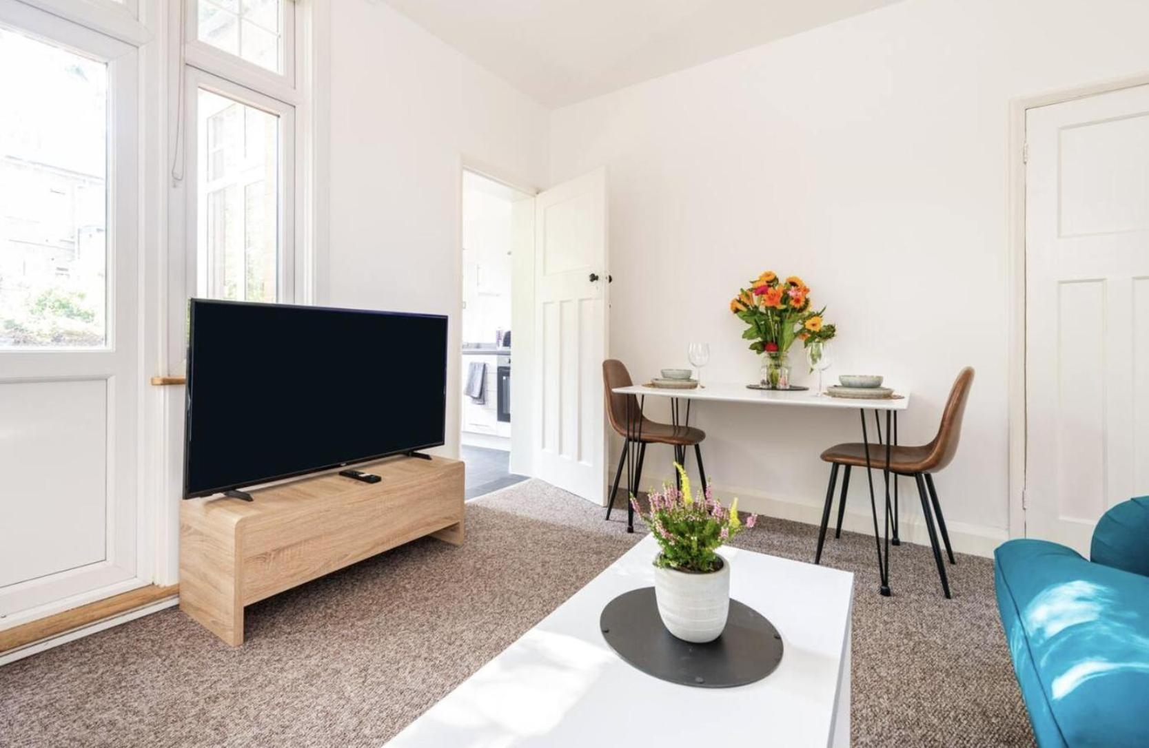 Beautiful 1-bed With Garden In Apartment