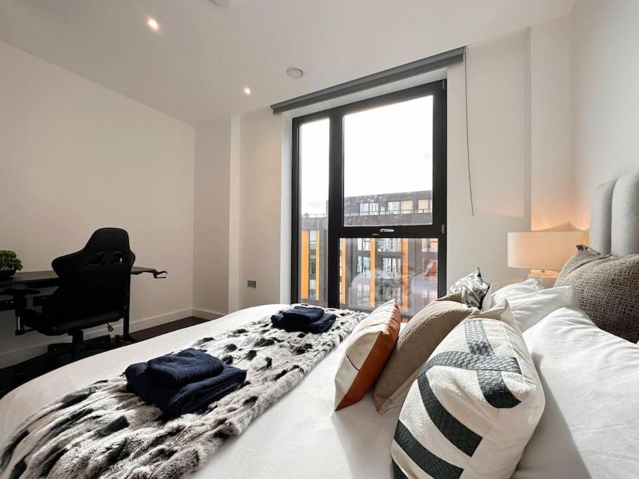 Luxurious And Spacious Near Us Embassy London