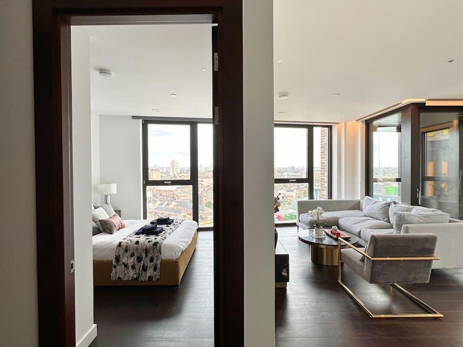 Luxurious And Spacious Near Us Embassy Apartment