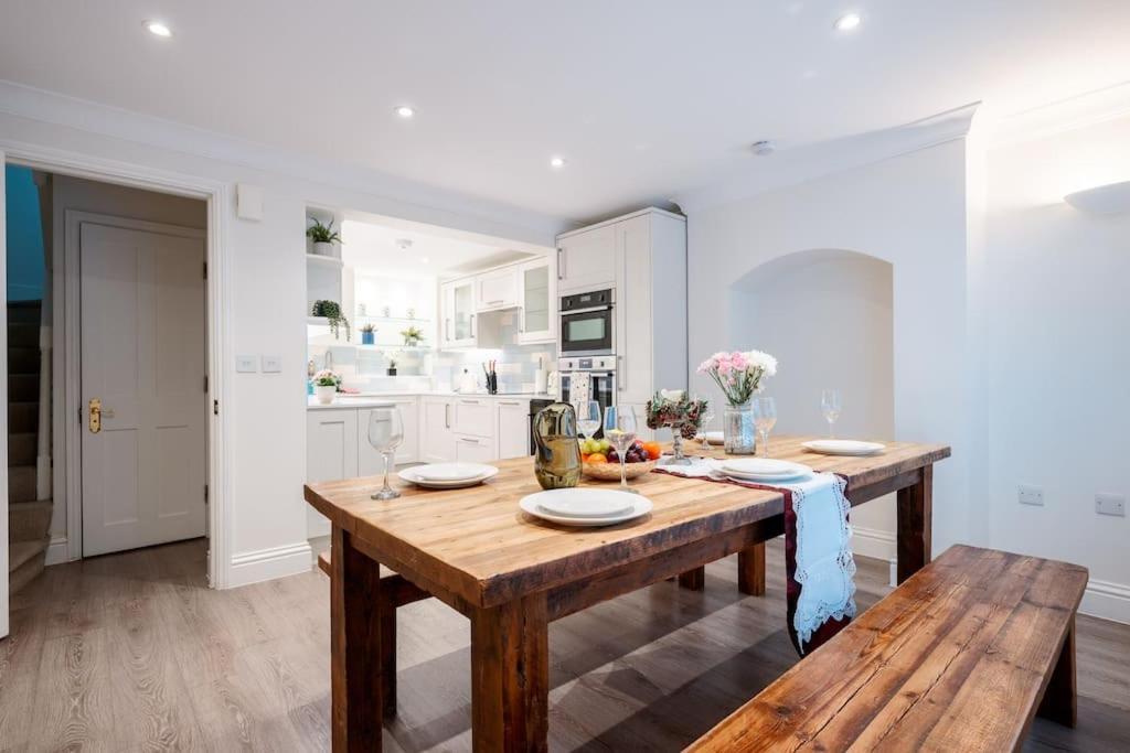 Luxury 3brs House In The Heart Of Victoria Villa *