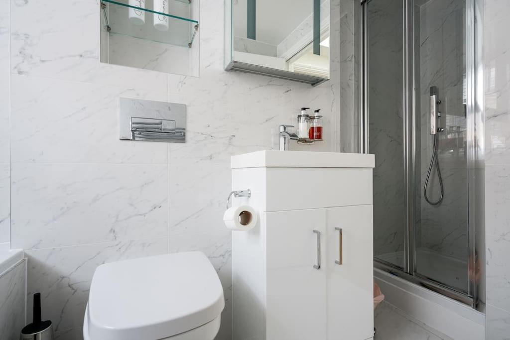 Luxury 3brs House In The Heart Of Victoria