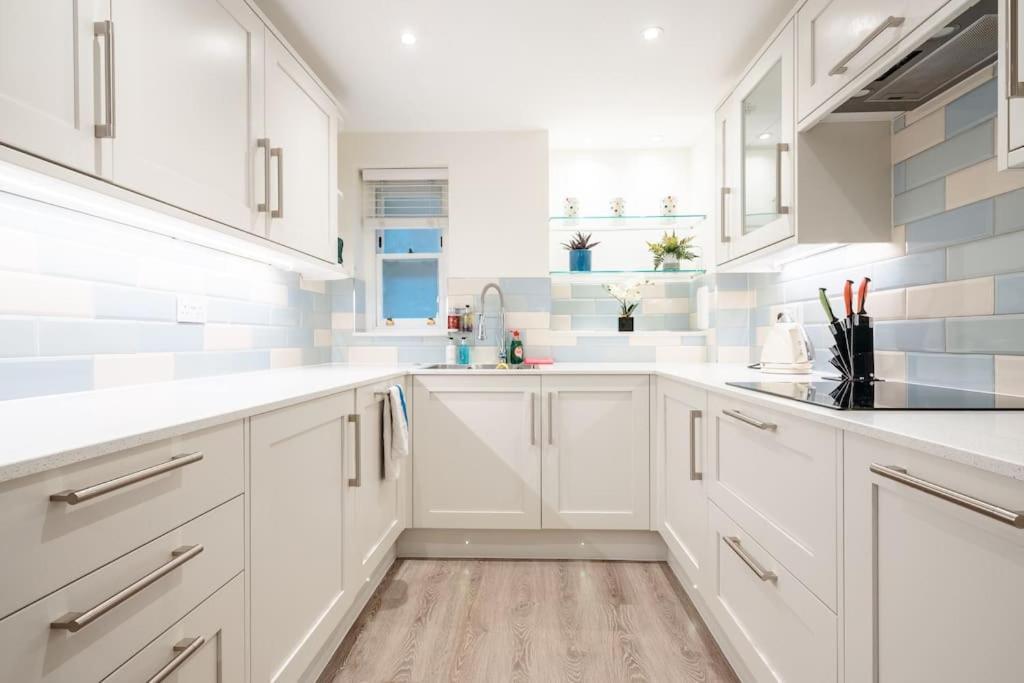 Luxury 3brs House In The Heart Of Victoria Villa