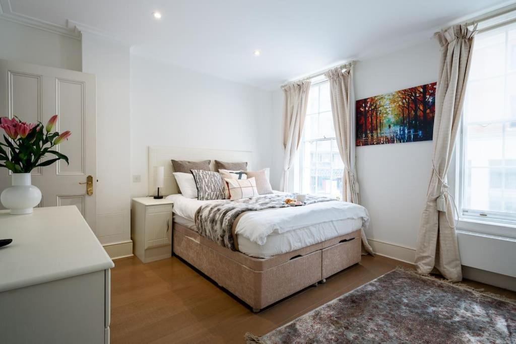 Pousada Spacious, Bright & Cosy ~ Ideal Victoria Location!